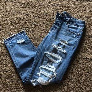 American Eagle shredded Tomgirl